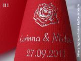 Eleg.-Kaffee-Servietten rot, bedruckt mit Silberprägung und Hochzeits-Motiv: H1 (Rosenblüte)