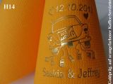Eleg.-Kaffee-Servietten orange, bedruckt mit Goldprägung und Hochzeits-Motiv: H14 (Hochzeitsauto)