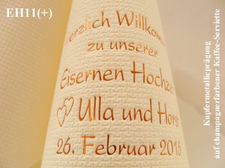 Eleg.-Kaffee-Servietten champagner, bedruckt mit Kupferprägung und Motiv Eiserne Hochzeit: EH11+ (Herzen).
