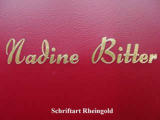 Gotteslobhülle bordeaux, Prägung gold, Schriftart Rheingold