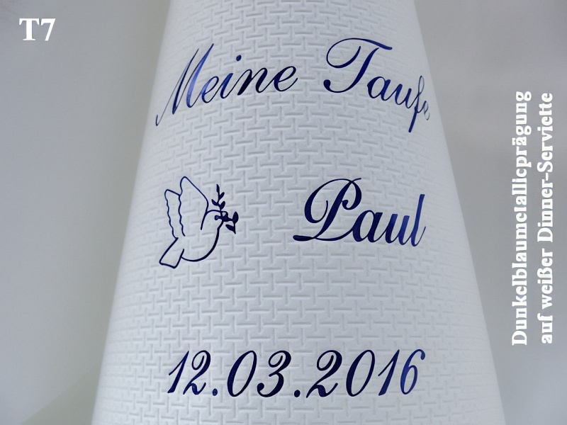 Eleg.-Dinner-Servietten weiß, bedruckt mit Dunkelblaumetallcprägung und Tauf-Motiv: T7 (Taube)