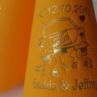 Eleg.-Kaffee-Servietten orange, bedruckt mit Goldprägung und Hochzeits-Motiv: H14 (Hochzeitsauto) Eleg.-Kaffee-Servietten orange, bedruckt mit Goldprägung und Hochzeits-Motiv: H14 (Hochzeitsauto)