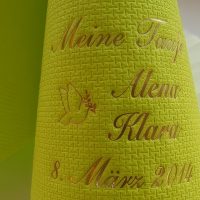 Eleg.-Kaffee-Servietten hellgrün, bedruckt mit Goldprägung und Tauf-Motiv: T7 (Taube) Eleg.-Kaffee-Servietten hellgrün, bedruckt mit Goldprägung und Tauf-Motiv: T7 (Taube)